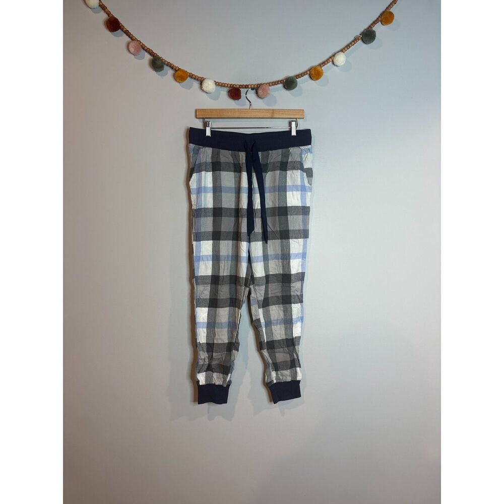 Aerie blue and white plaid flannel jogger pajama pants